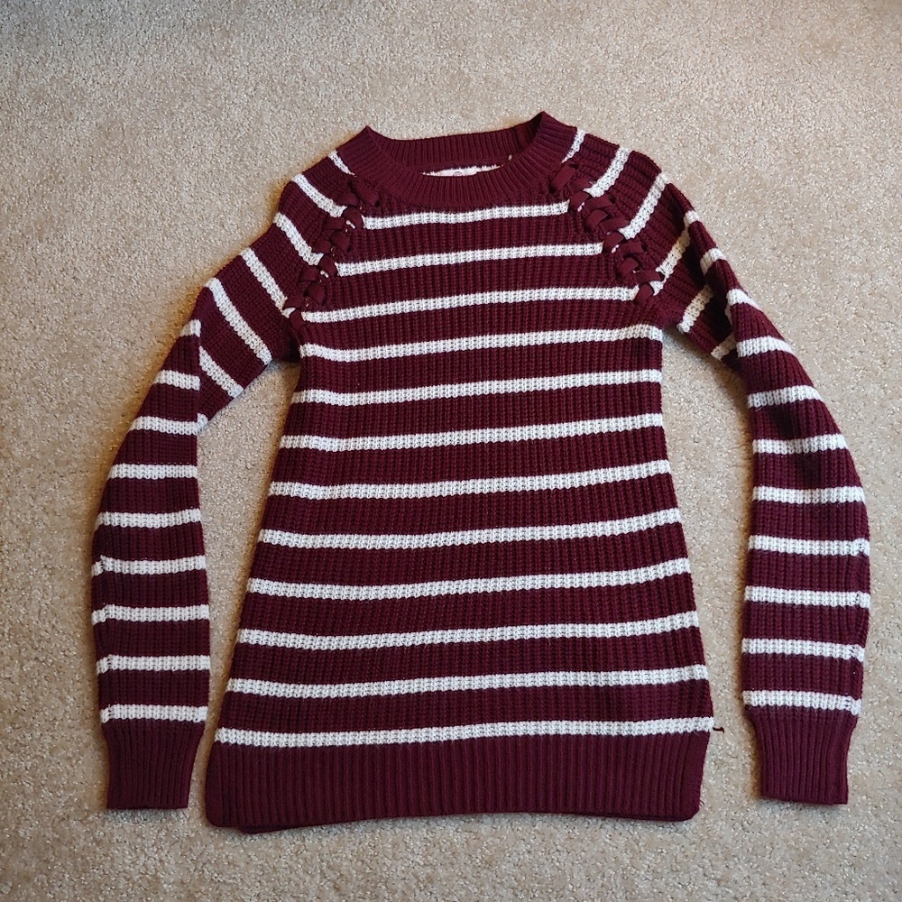So gently worn maroon&white striped sweater